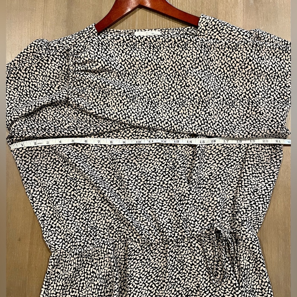 Nine Britton Faux Wrap Patterned Blouse - Size XL - Picture 7 of 9